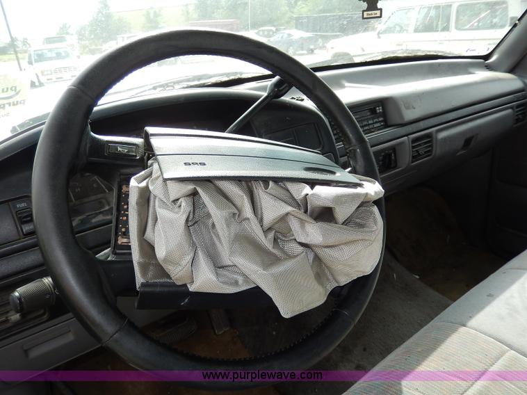 image for item I4446 1996 Ford F150 XLT SuperCab pickup truck