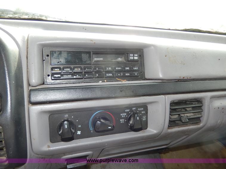 image for item I4446 1996 Ford F150 XLT SuperCab pickup truck