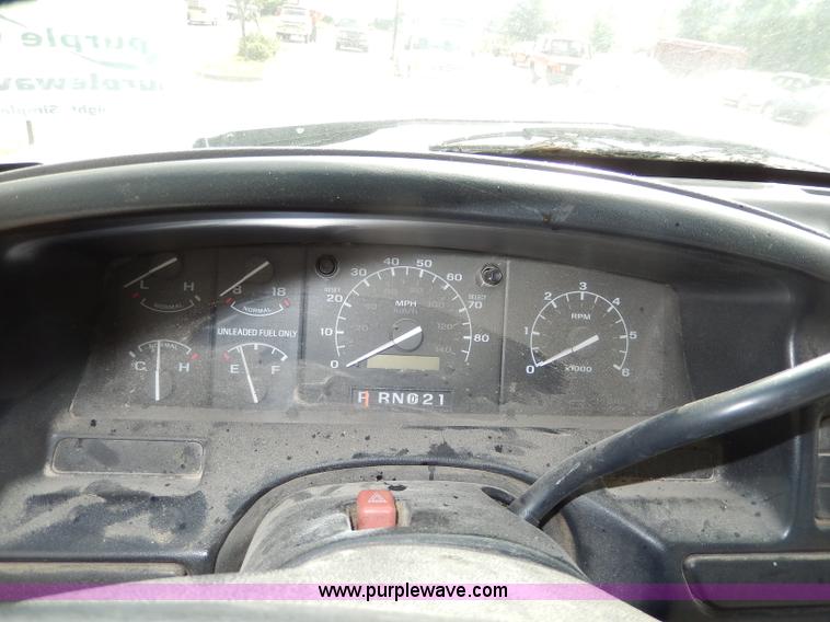 image for item I4446 1996 Ford F150 XLT SuperCab pickup truck