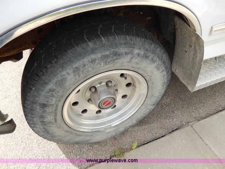 image for item I4446 1996 Ford F150 XLT SuperCab pickup truck