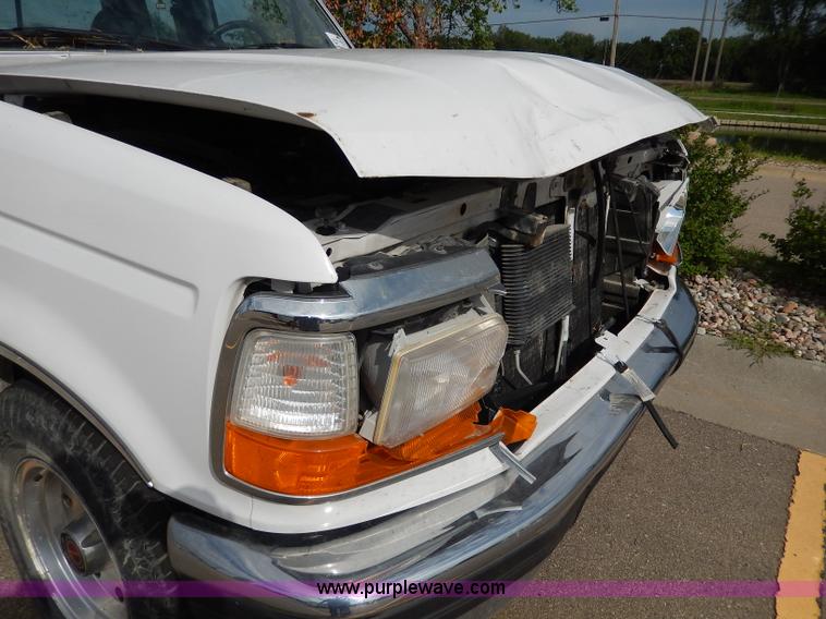 image for item I4446 1996 Ford F150 XLT SuperCab pickup truck