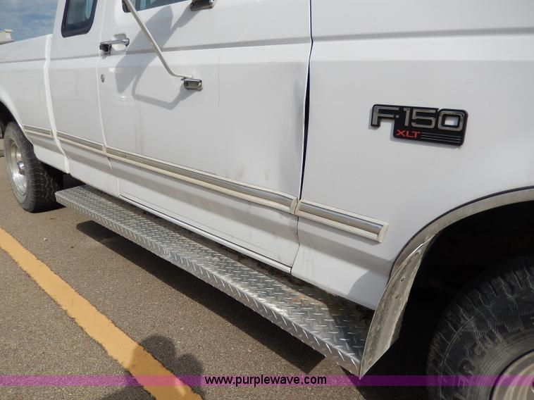image for item I4446 1996 Ford F150 XLT SuperCab pickup truck