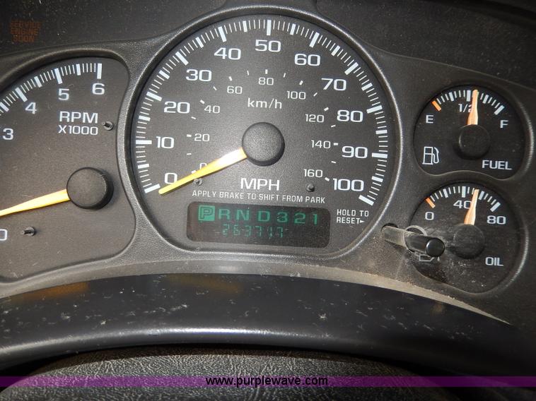 image for item I4451 1999 Chevrolet Silverado 1500 LS Extended Cab pickup truck