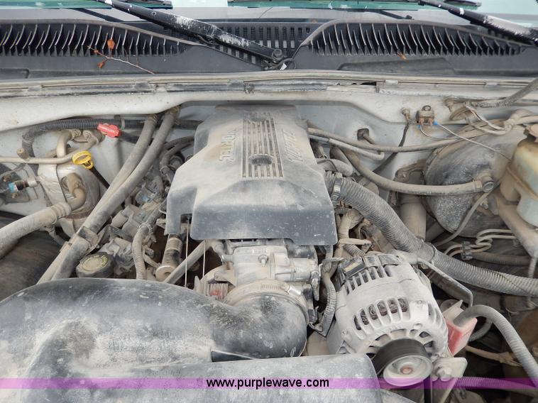 image for item I4451 1999 Chevrolet Silverado 1500 LS Extended Cab pickup truck