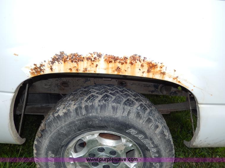 image for item I4451 1999 Chevrolet Silverado 1500 LS Extended Cab pickup truck