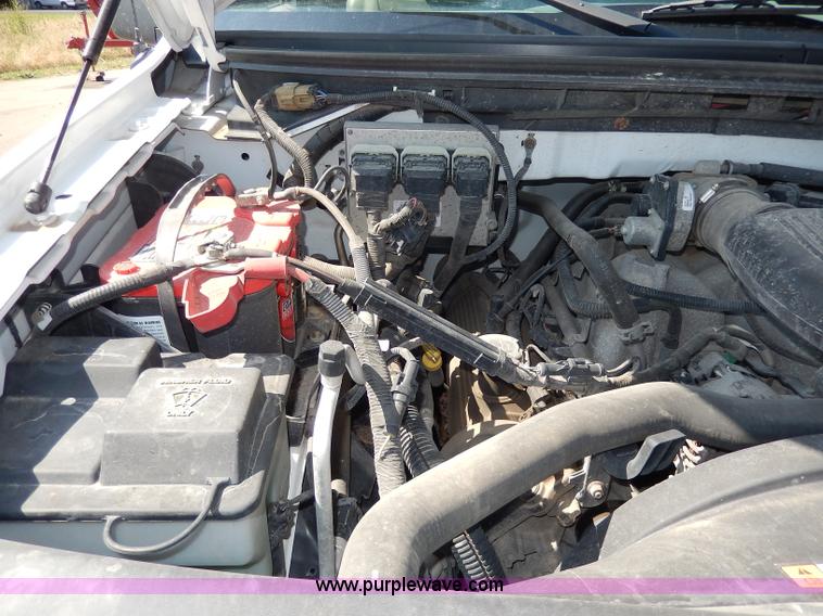 image for item I4472 2006 Ford F150 XL pickup truck