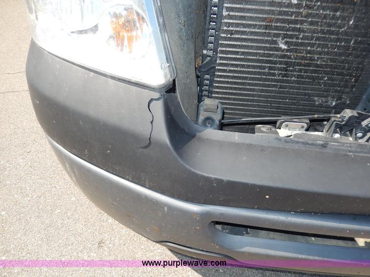 image for item I4472 2006 Ford F150 XL pickup truck