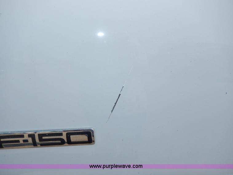 image for item I4472 2006 Ford F150 XL pickup truck