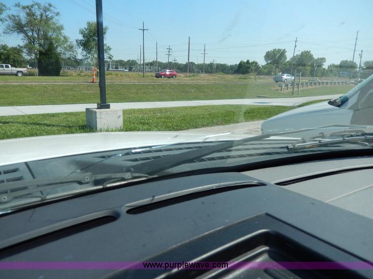 image for item I4472 2006 Ford F150 XL pickup truck