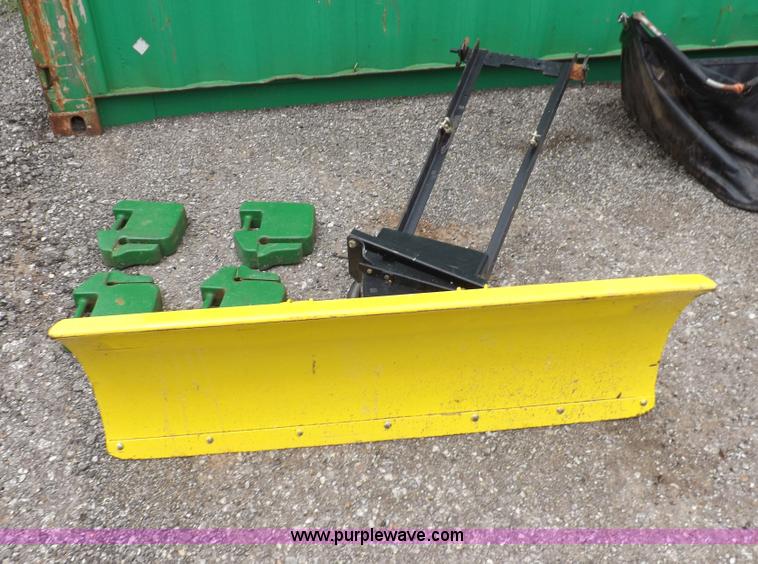 image for item I7674 John Deere 320 lawn mower