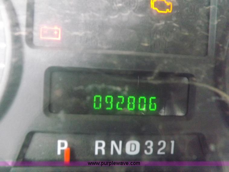 image for item I7691 2005 Ford F250 Super Duty XLT Crew Cab pickup truck