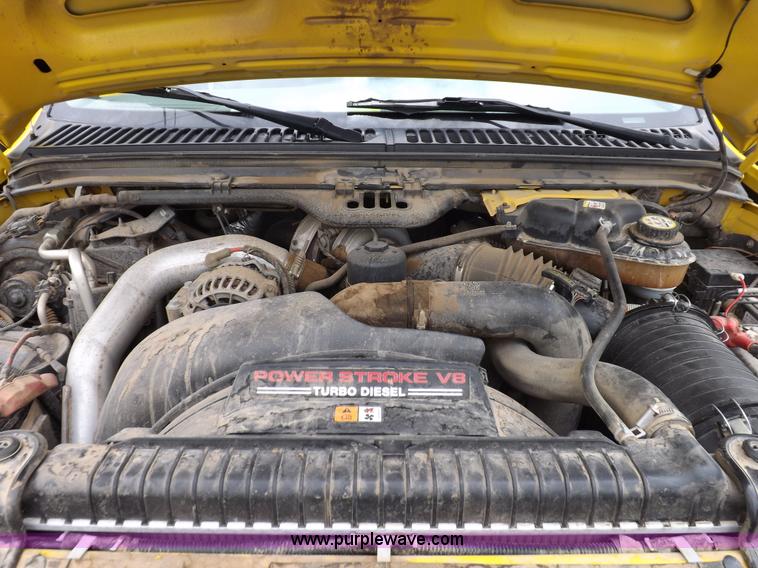 image for item I7691 2005 Ford F250 Super Duty XLT Crew Cab pickup truck