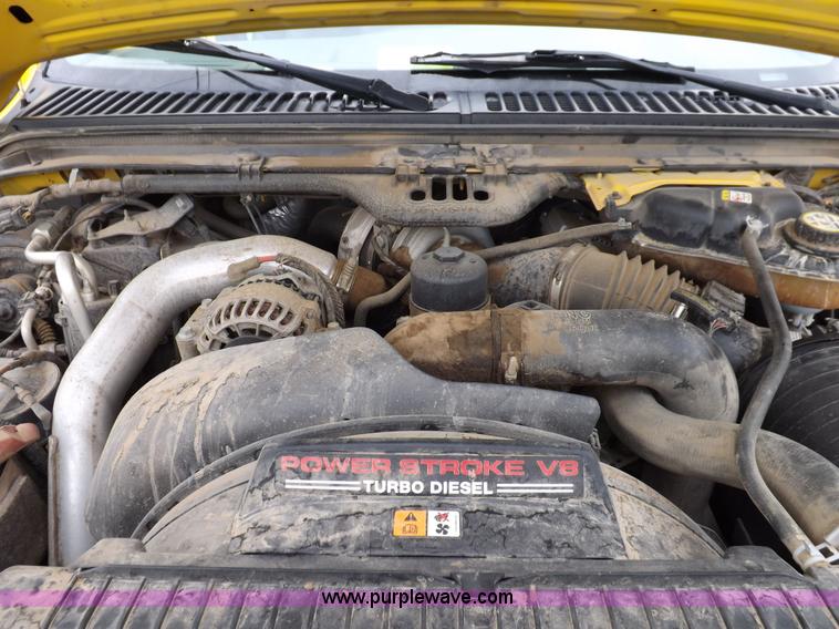 image for item I7691 2005 Ford F250 Super Duty XLT Crew Cab pickup truck