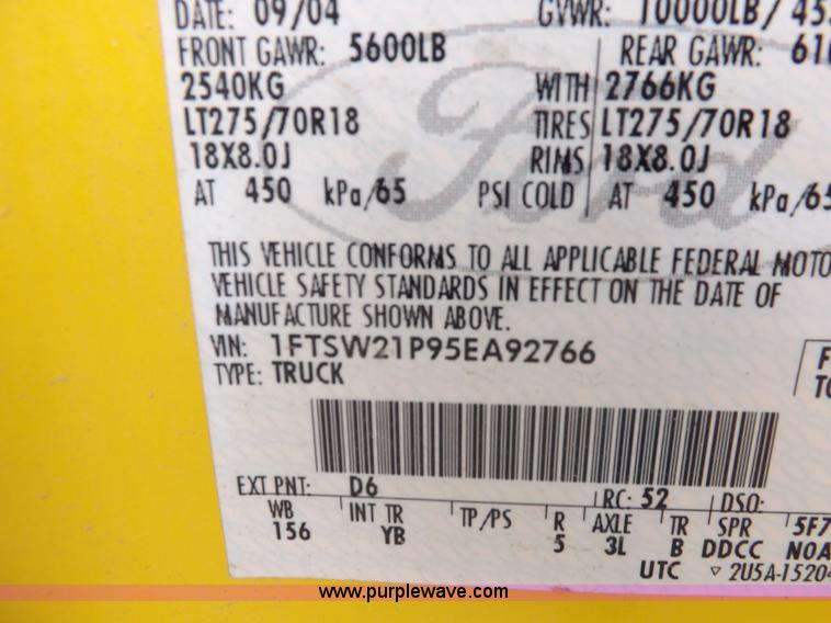 image for item I7691 2005 Ford F250 Super Duty XLT Crew Cab pickup truck