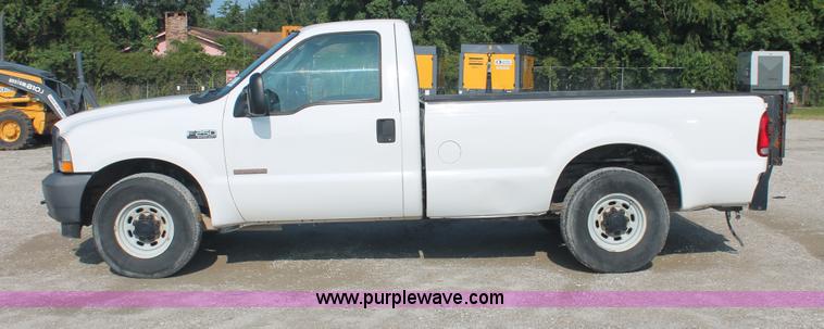 image for item I7936 2004 Ford F250 Super Duty XL Pickup truck