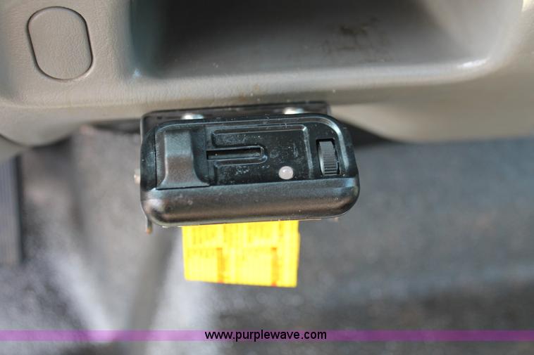 image for item I7936 2004 Ford F250 Super Duty XL Pickup truck