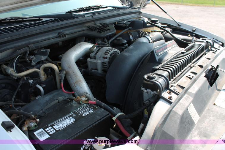 image for item I7936 2004 Ford F250 Super Duty XL Pickup truck