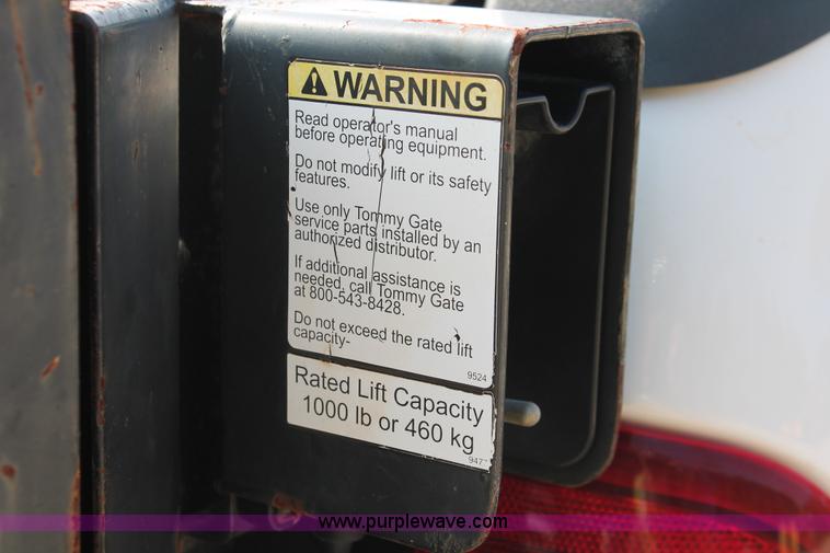 image for item I7936 2004 Ford F250 Super Duty XL Pickup truck