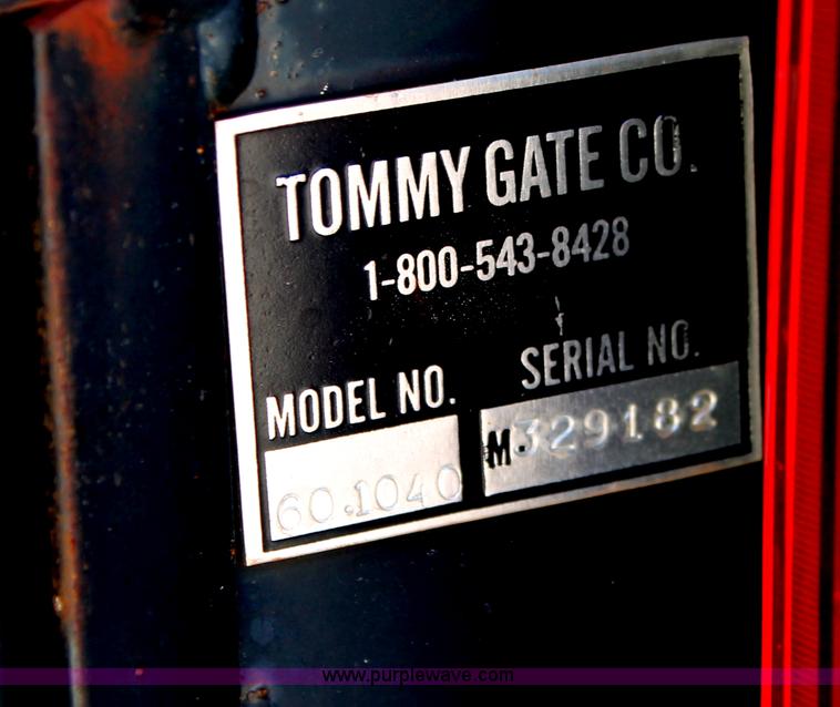 image for item I7936 2004 Ford F250 Super Duty XL Pickup truck