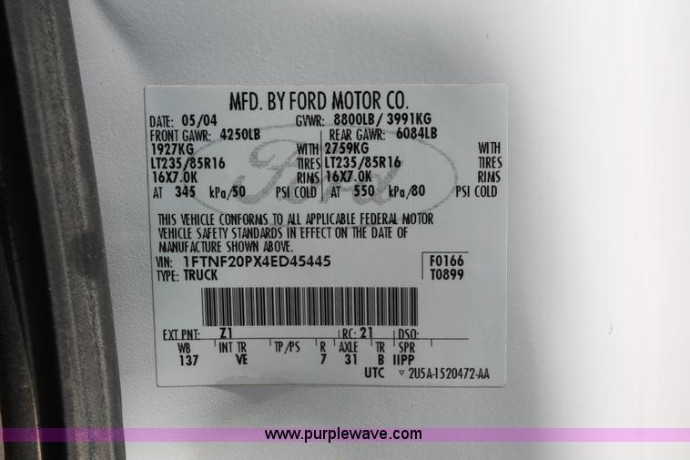 image for item I7936 2004 Ford F250 Super Duty XL Pickup truck