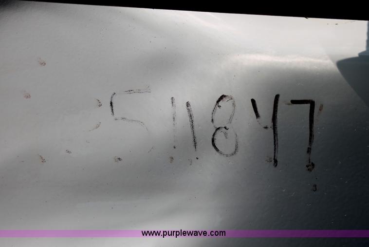 image for item I7936 2004 Ford F250 Super Duty XL Pickup truck