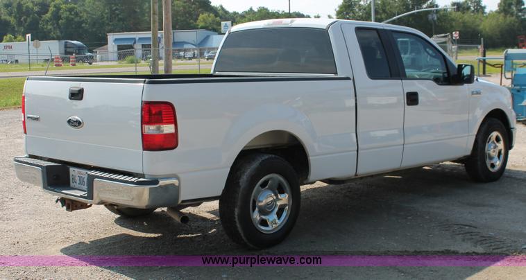 image for item I7937 2005 Ford F150 XLT SuperCab pickup truck