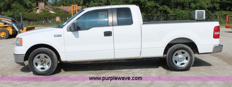 image for item I7937 2005 Ford F150 XLT SuperCab pickup truck