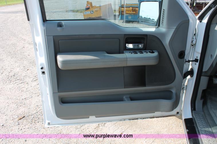 image for item I7937 2005 Ford F150 XLT SuperCab pickup truck