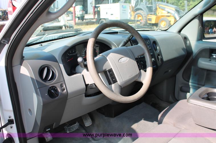 image for item I7937 2005 Ford F150 XLT SuperCab pickup truck