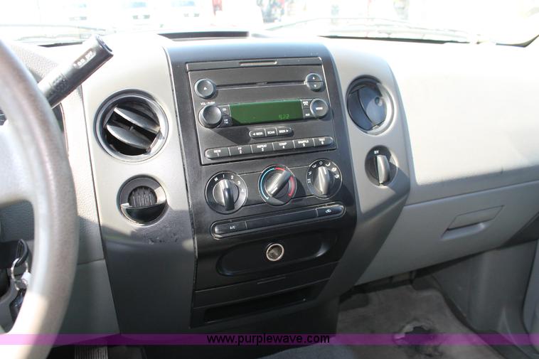 image for item I7937 2005 Ford F150 XLT SuperCab pickup truck