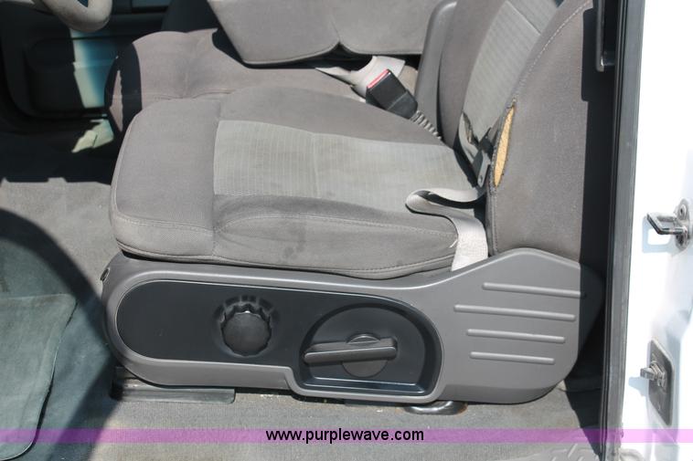 image for item I7937 2005 Ford F150 XLT SuperCab pickup truck