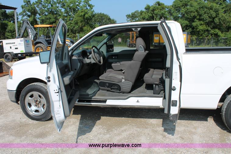 image for item I7937 2005 Ford F150 XLT SuperCab pickup truck