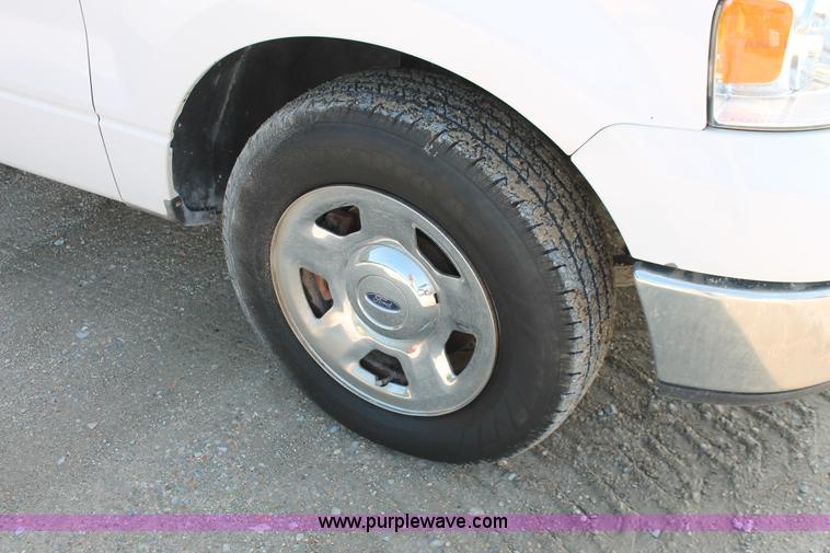 image for item I7937 2005 Ford F150 XLT SuperCab pickup truck