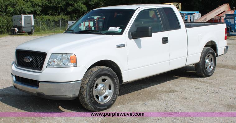 image for item I7938 2005 Ford F150 XLT SuperCab pickup truck