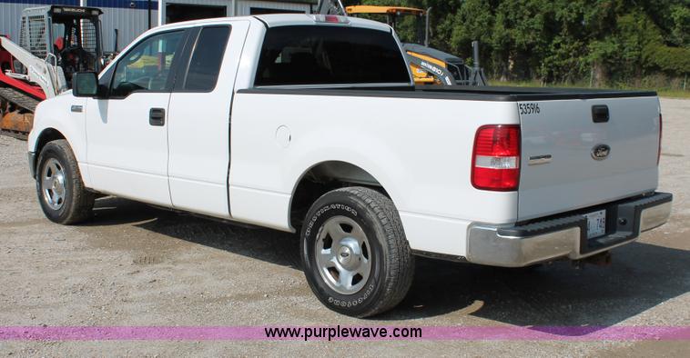 image for item I7938 2005 Ford F150 XLT SuperCab pickup truck