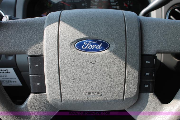 image for item I7938 2005 Ford F150 XLT SuperCab pickup truck