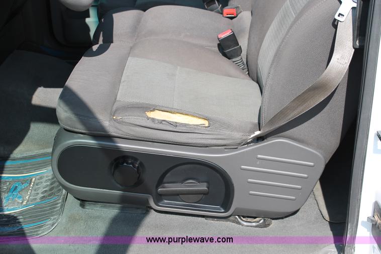 image for item I7938 2005 Ford F150 XLT SuperCab pickup truck