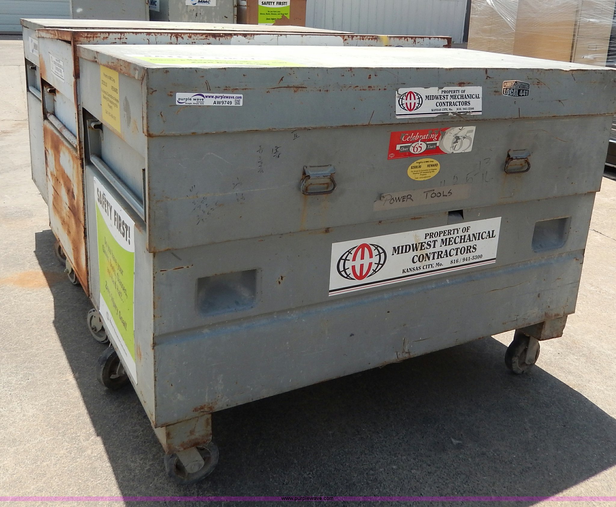(3) job site boxes in Kansas City, MO Item AW9749 sold Purple Wave