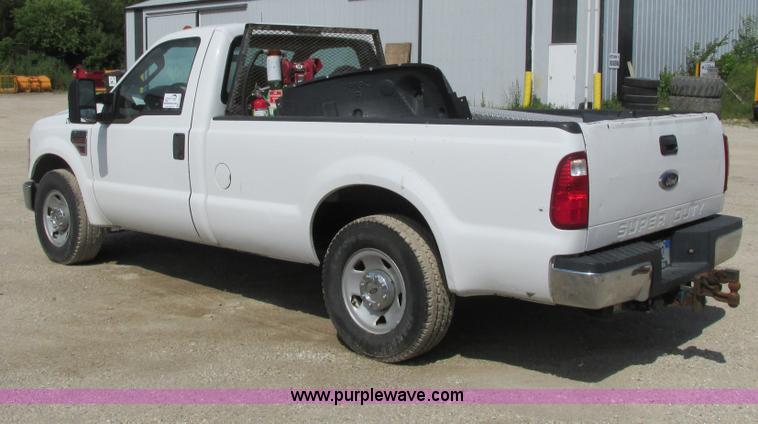 image for item G8577 2008 Ford F350 XLT Super Duty pickup truck