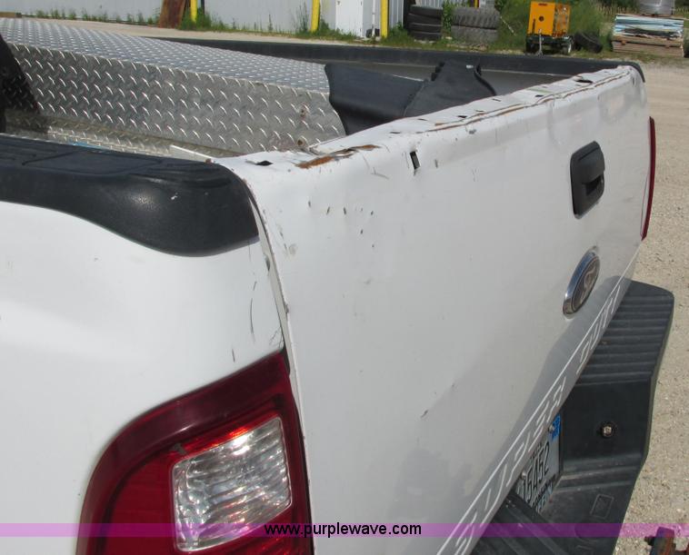 image for item G8577 2008 Ford F350 XLT Super Duty pickup truck