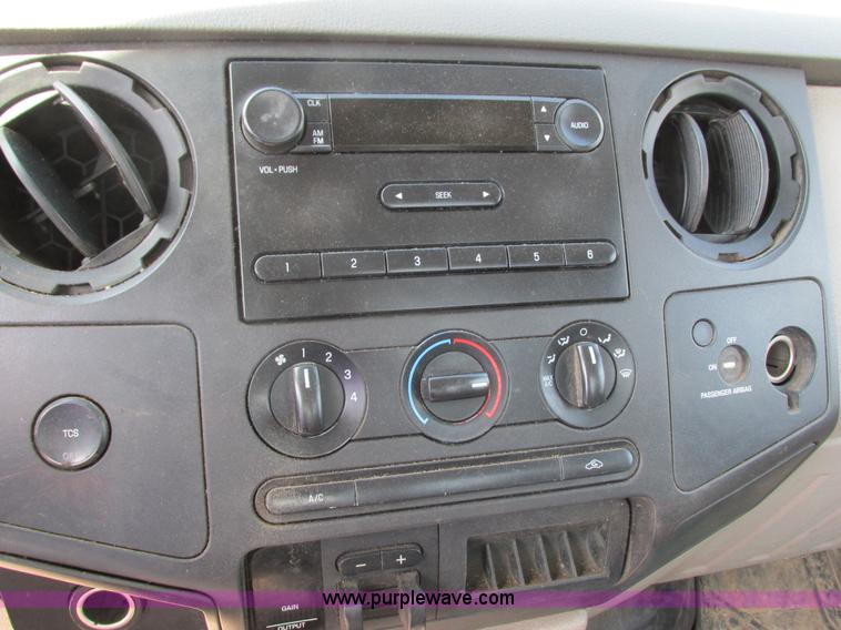 image for item G8577 2008 Ford F350 XLT Super Duty pickup truck