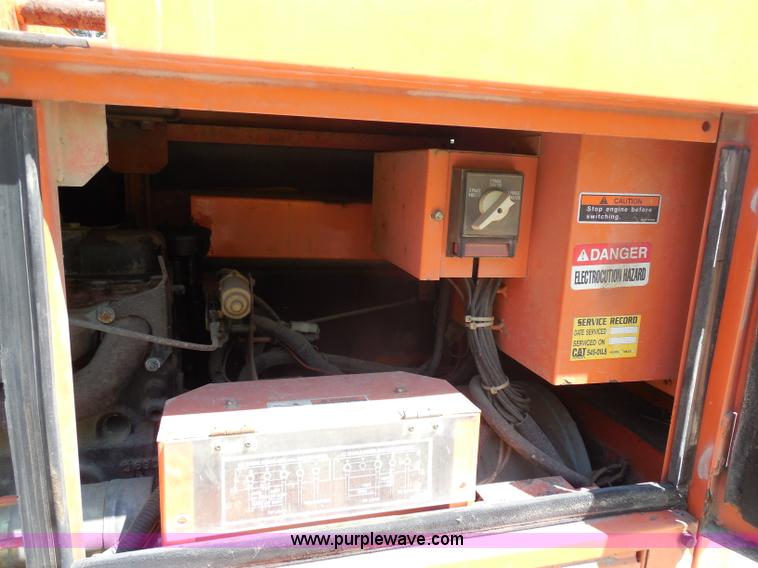 image for item G8593 Whisperwatt 25 generator