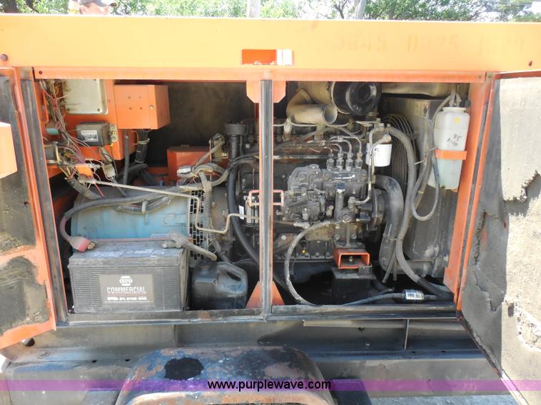 image for item G8593 Whisperwatt 25 generator