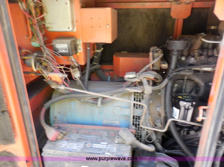 image for item G8593 Whisperwatt 25 generator