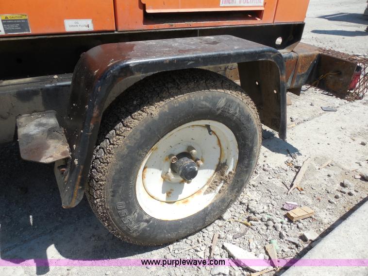 image for item G8593 Whisperwatt 25 generator