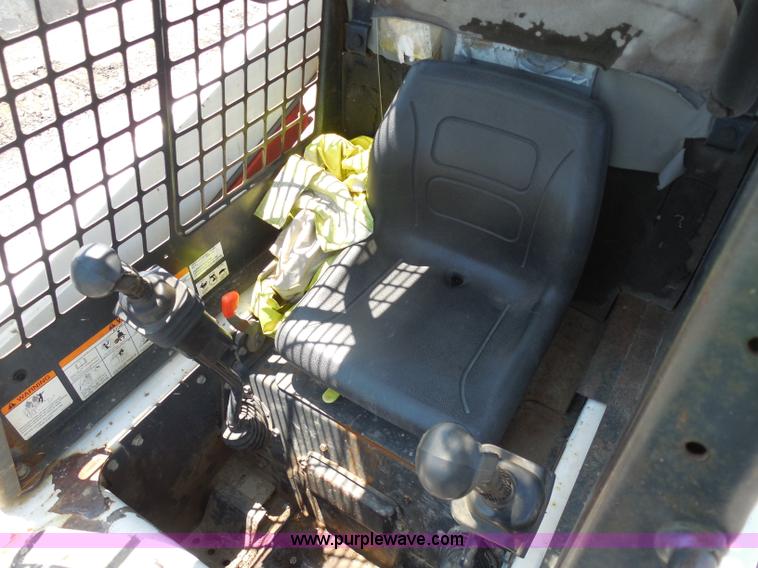 image for item G8595 1999 Bobcat 863 skid steer