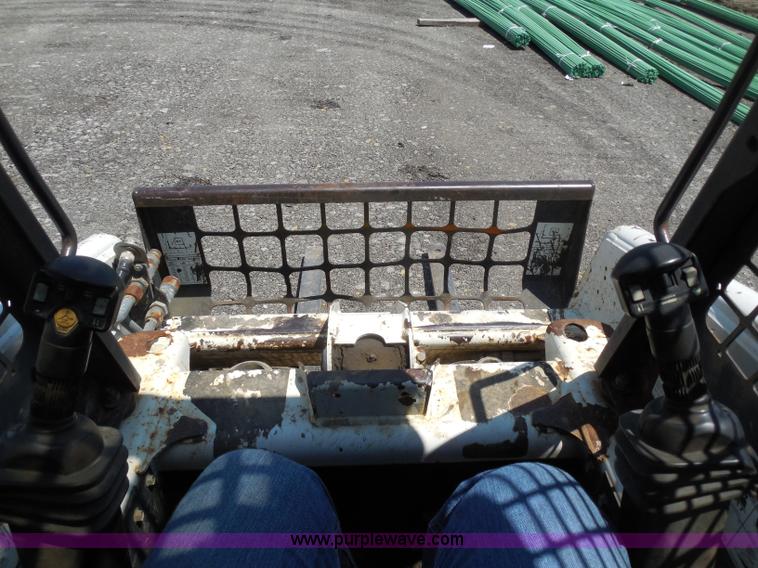 image for item G8595 1999 Bobcat 863 skid steer