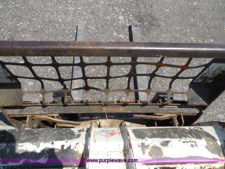 image for item G8595 1999 Bobcat 863 skid steer