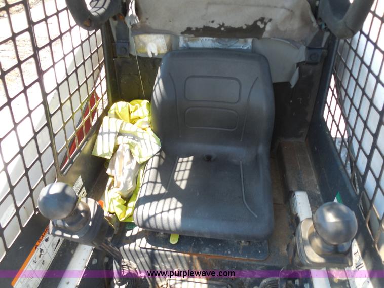 image for item G8595 1999 Bobcat 863 skid steer