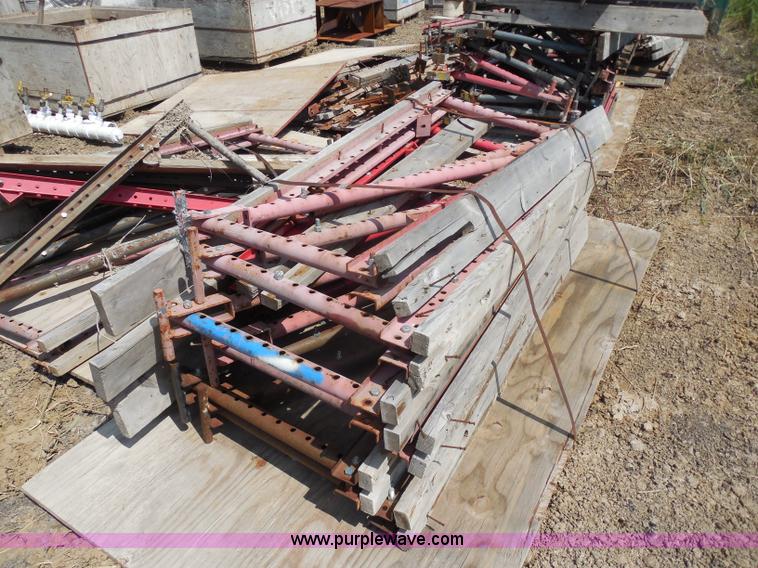 image for item G8599 Approximately 50 bridge overhang brackets